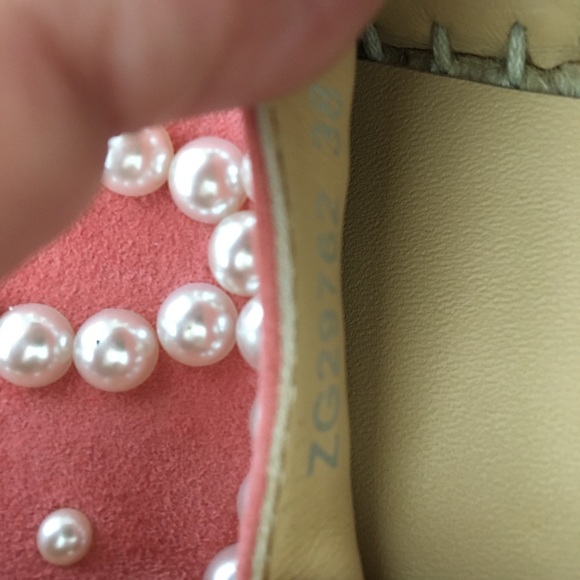 Authentic Channel CC pearl pink suede - Picture 8 of 8